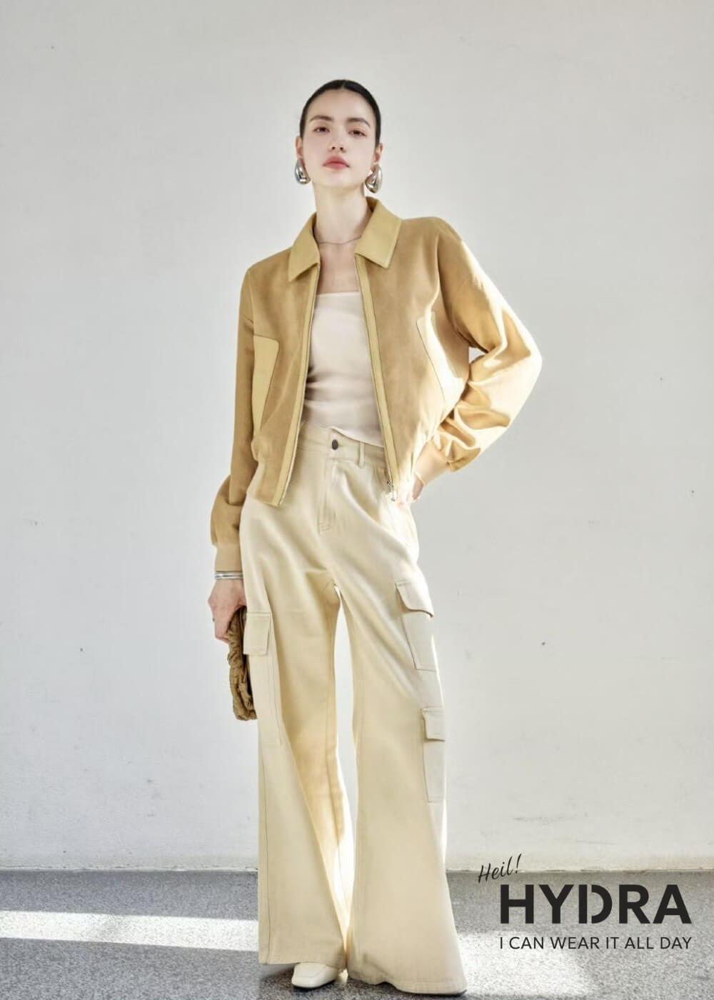 Gợi ý phối quần kaki màu be và áo jacket