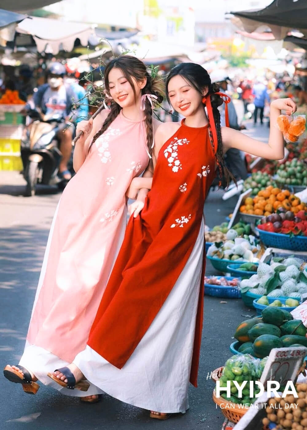 Outfit quyến rũ với áo dài cổ yếm