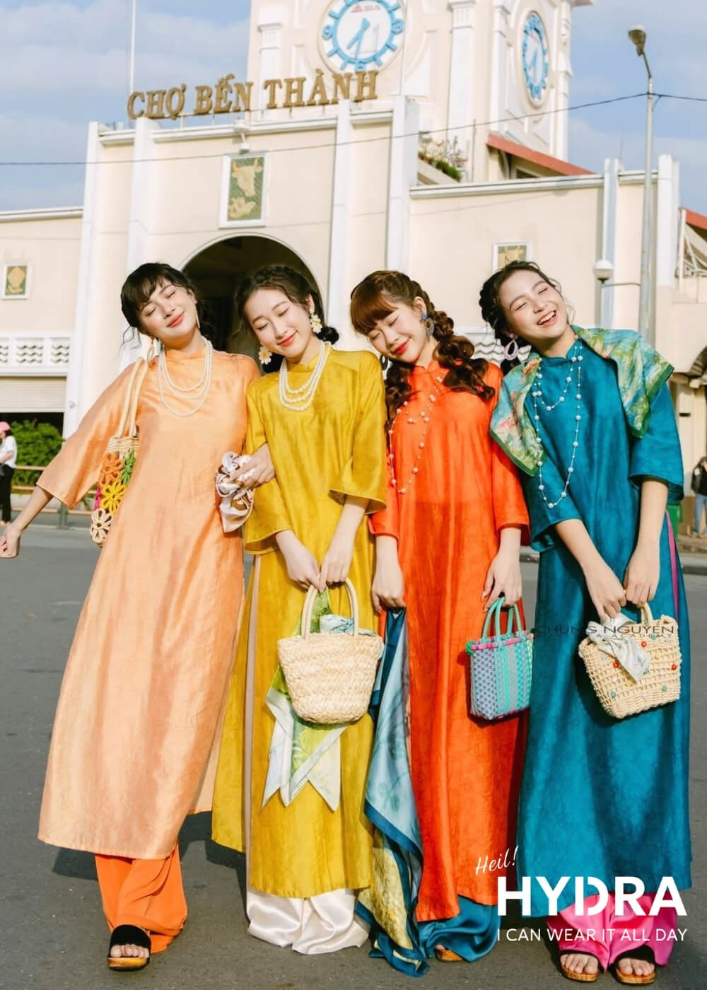 Trang phục áo dài truyền thống ngày Tết